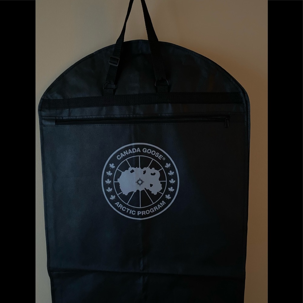Canada Goose Garment Bag - Picture 5 of 7